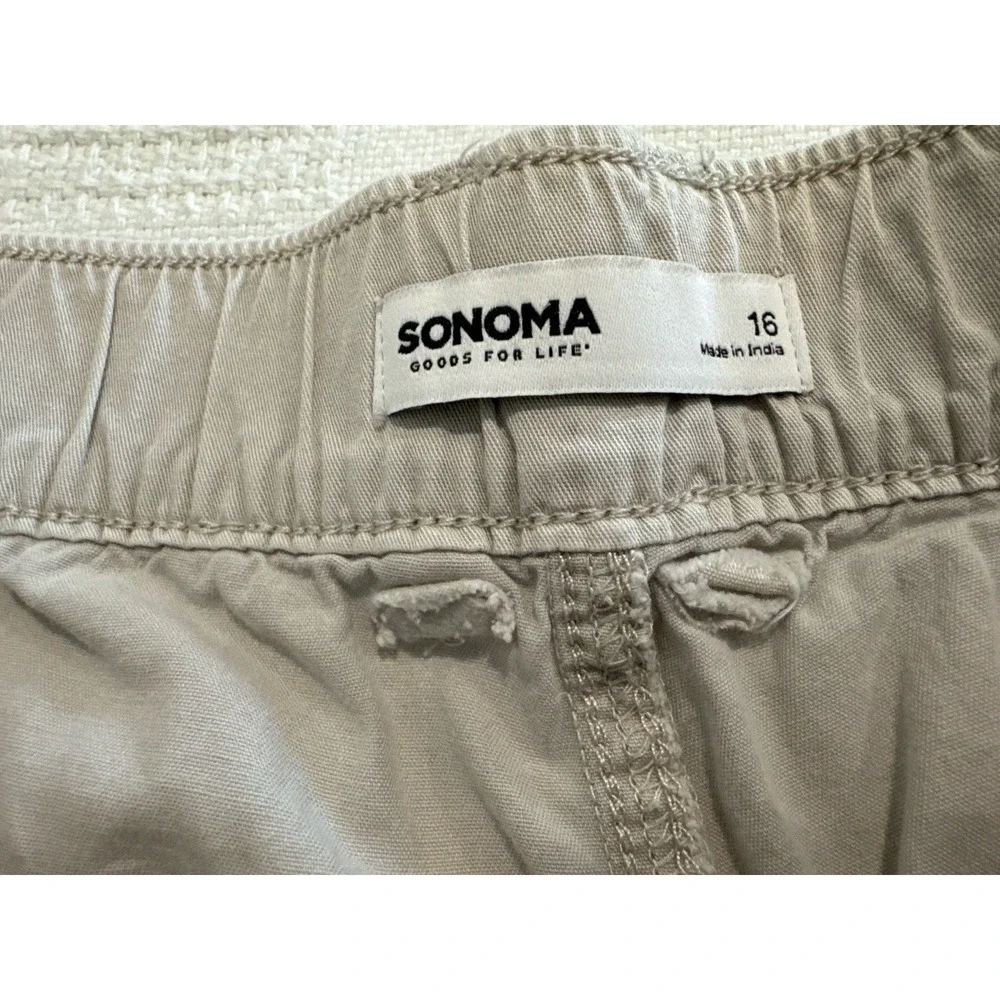 Sonoma Womens Bermuda Khaki Shorts Size 16 Elastic  Waist Cotton Pockets‎ - Picture 3 of 7
